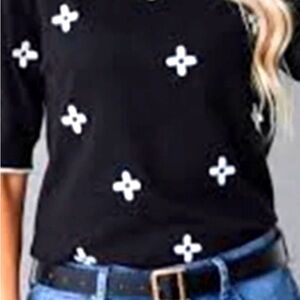 Women's Black and White Patterned Top